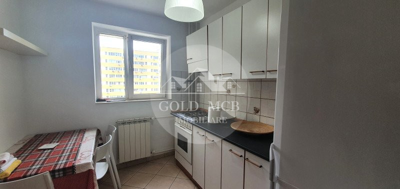 Apartament 3 camere - Teiul Doamnei 