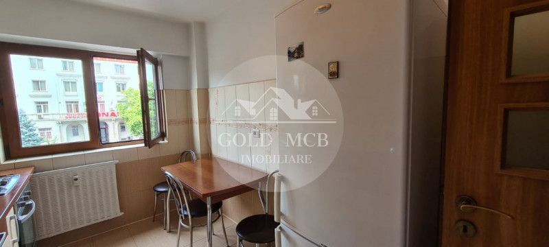 Apartament 3 camere - Metrou Stefan Cel Mare