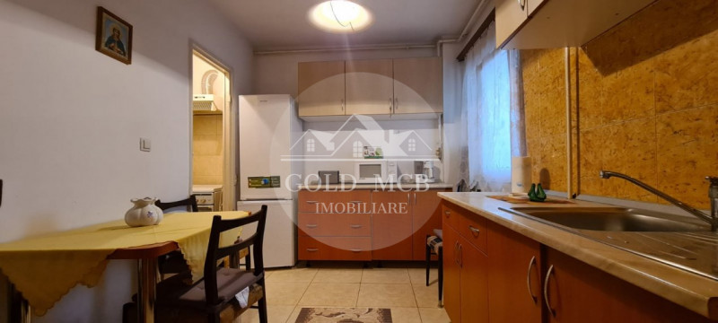 Apartament 3 camere - Piata Veteranilor