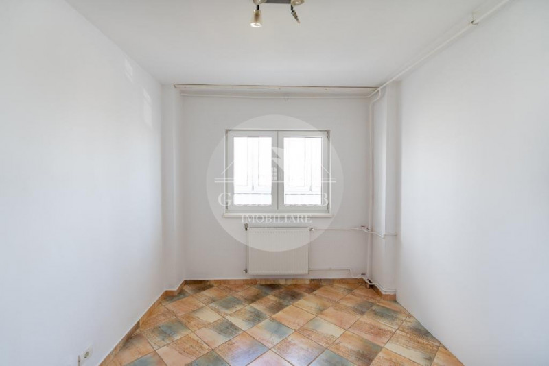 3 camere Dristor-metrou