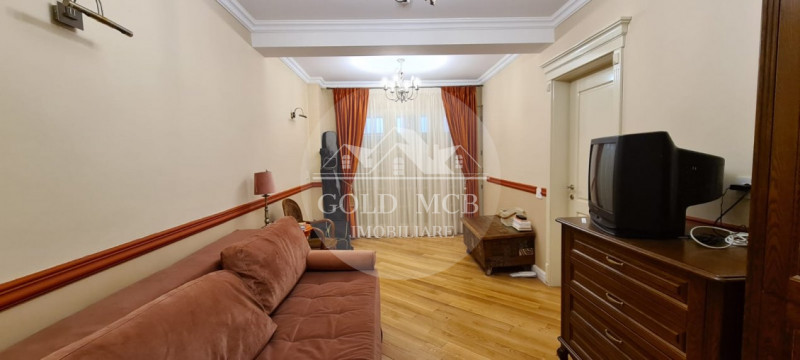 Apartament 2 camere cu hol locuibil Parter Vila - Calea Calarasilor
