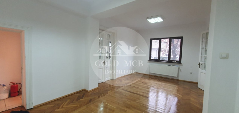 Apartament 4 camere Birouri/Showroom - Piata Victoriei - Capitale