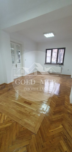 Apartament 4 camere Birouri/Showroom - Piata Victoriei - Capitale