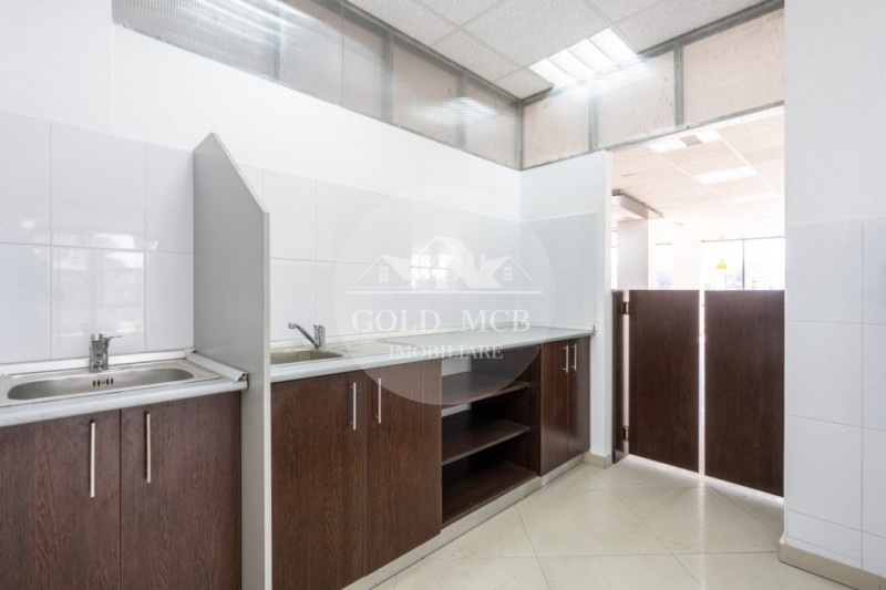 Ferdinand Cladire Birouri S+P+3E Suprafata 1525mp si Spatiu comercial