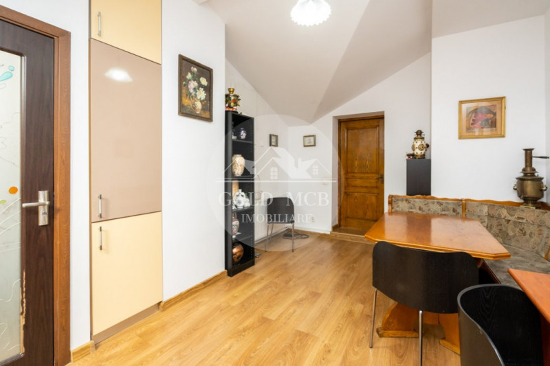 Apartament 4 camere si Mansarda in Vila -  Parcul Cismigiu