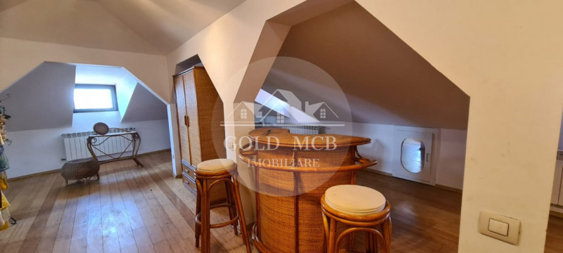 Apartament 3 camere si mansarda  Dacia-Piata Gemeni