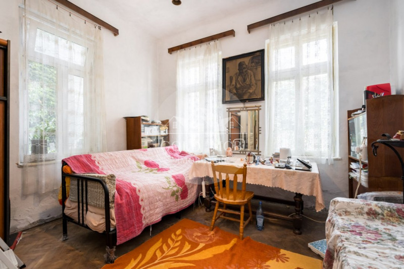 Armeneasca-casa singur curte