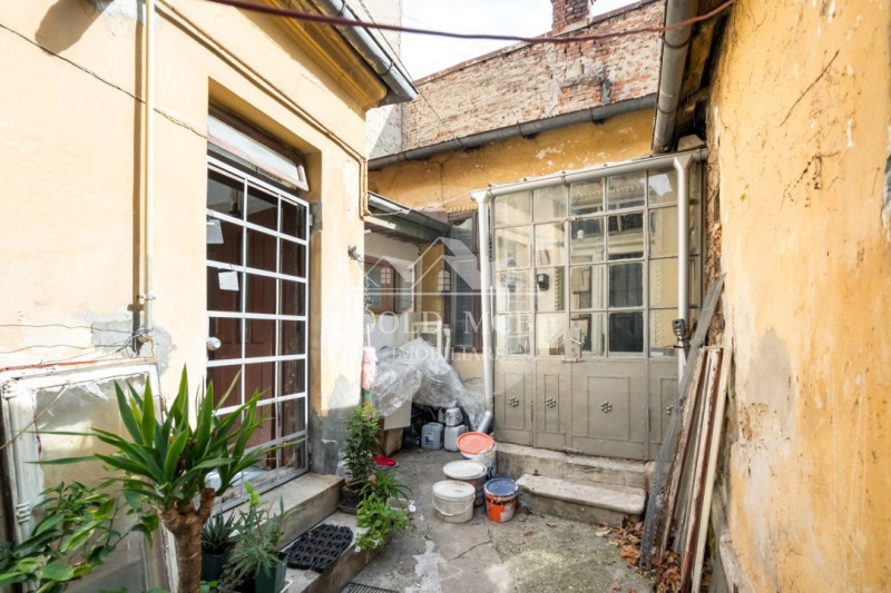Armeneasca-casa singur curte