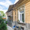 Armeneasca-casa singur curte