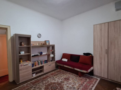 Vila parcul Tineretului- Sincai metrou-pentru 2 familii