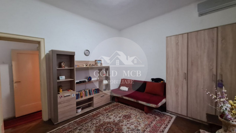 2 apartamente in vila metrou Sincai