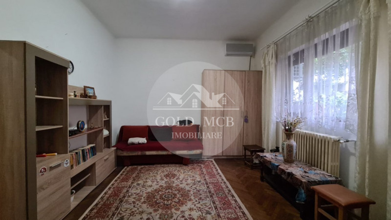 2 apartamente in vila metrou Sincai