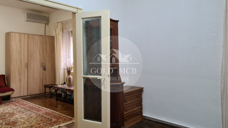 2 apartamente in vila metrou Sincai