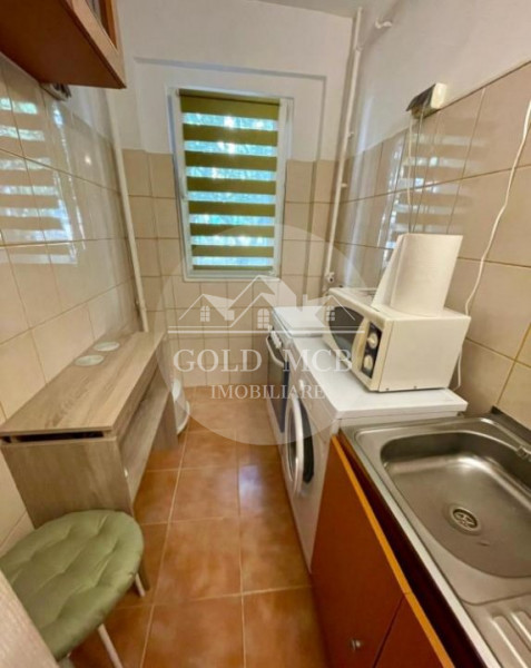 De vanzare apartament 2 camere, zona Lujerului. SUPER OFERTA