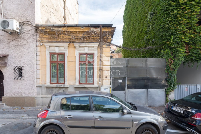Armeneasca-casa singur curte