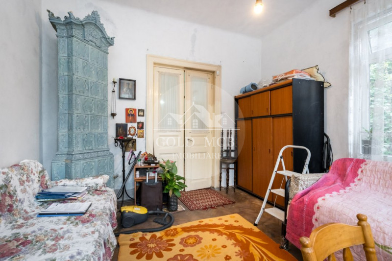Armeneasca-casa singur curte