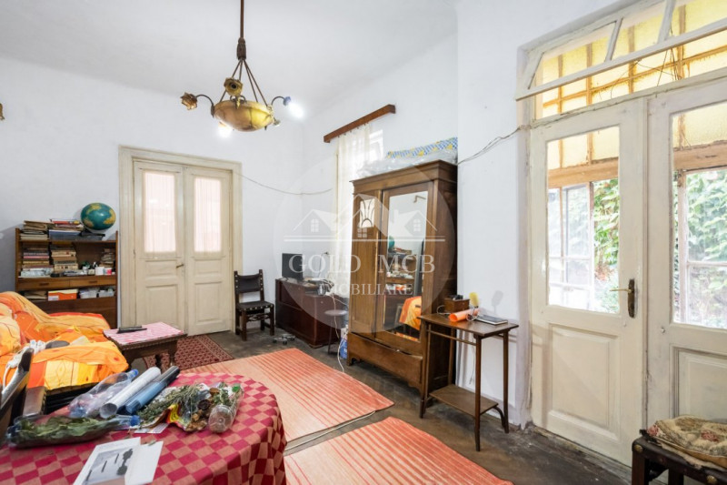 Armeneasca-casa singur curte