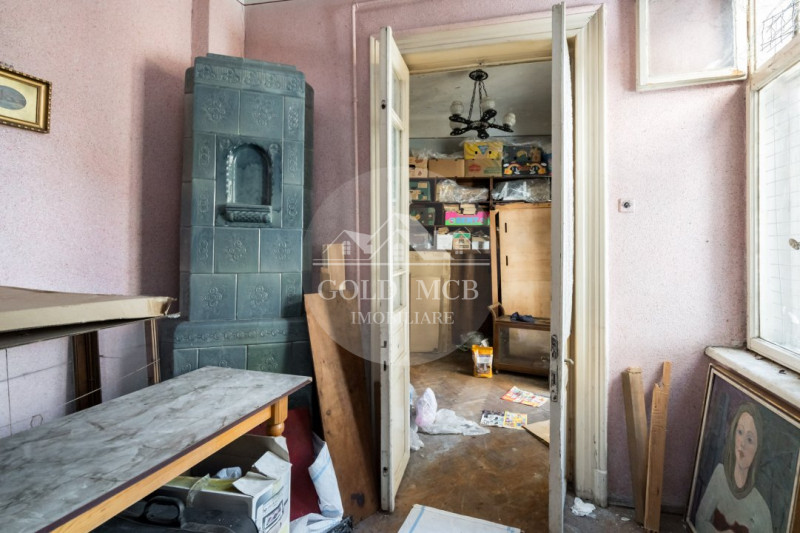 Armeneasca-casa singur curte