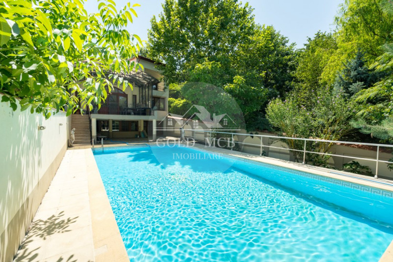 Vila cu piscina pe malul lacului-Snagov -Ciofliceni