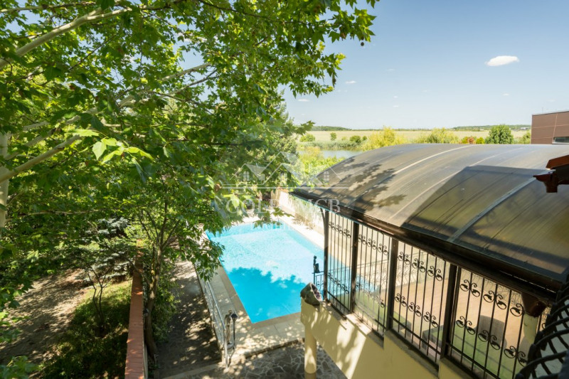 Vila cu piscina pe malul lacului-Snagov -Ciofliceni