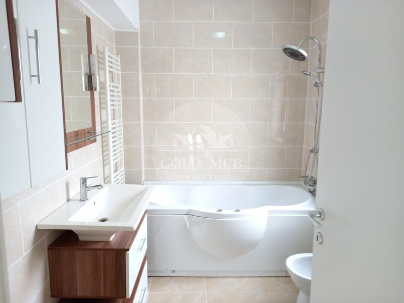 Duplex 5 camere - bloc nou - Titulescu
