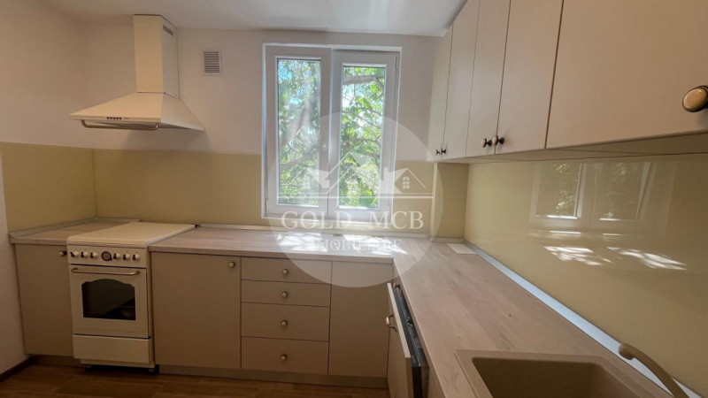 4 camere Rahova -Teius