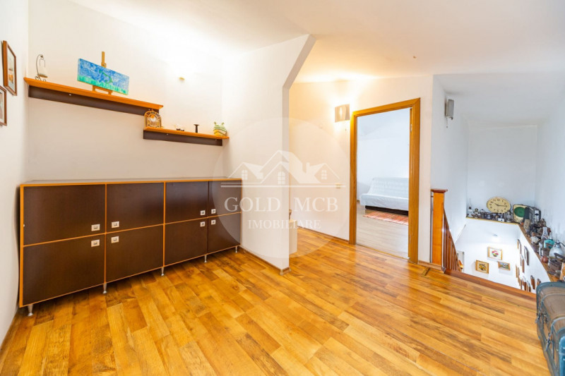 VILA parter si etaj- PIPERA