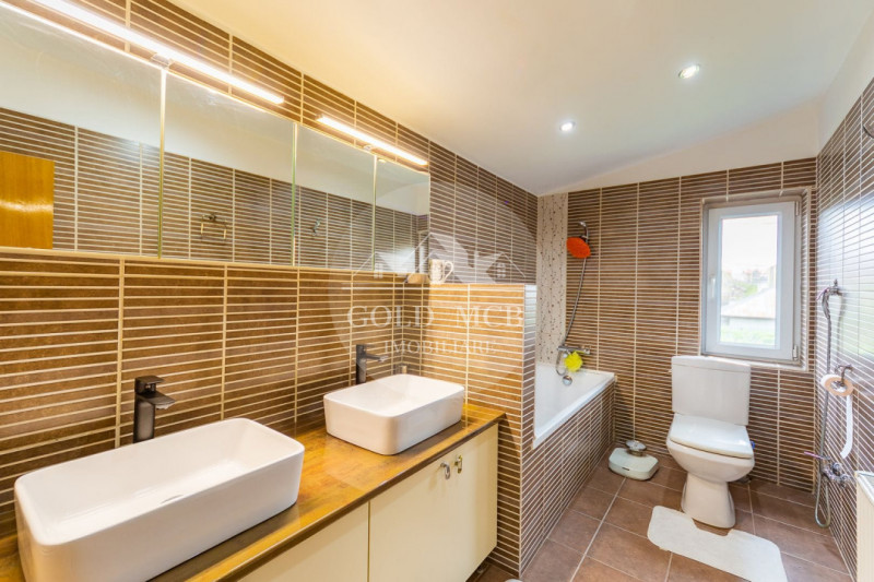 VILA parter si etaj- PIPERA