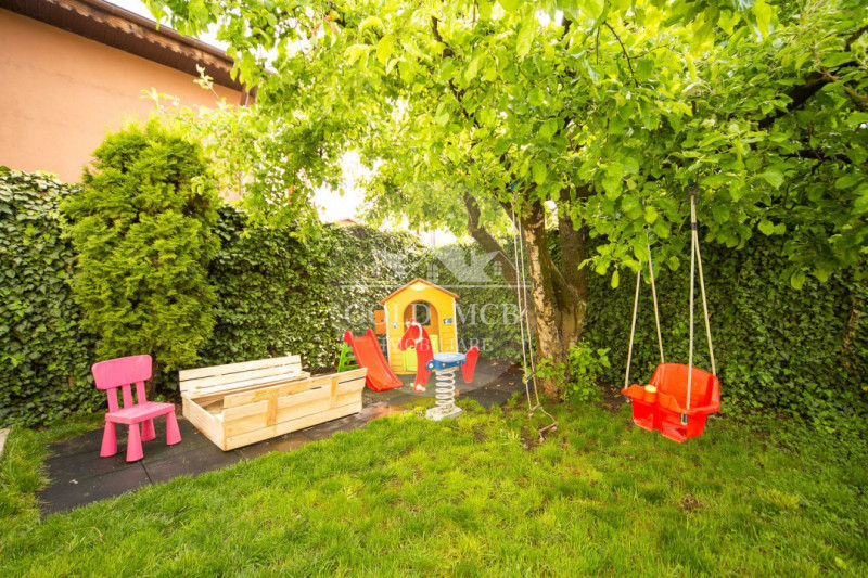 VILA parter si etaj- PIPERA