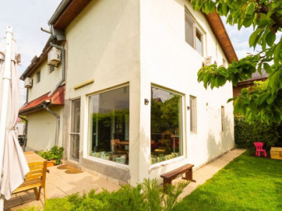 VILA parter si etaj- PIPERA