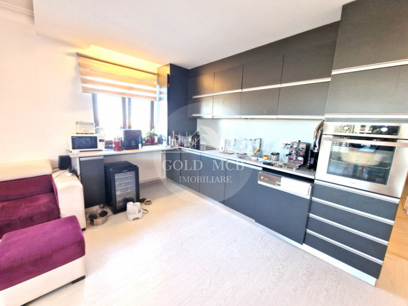 3 CAMERE DAMAROAIA- PETROM CITY