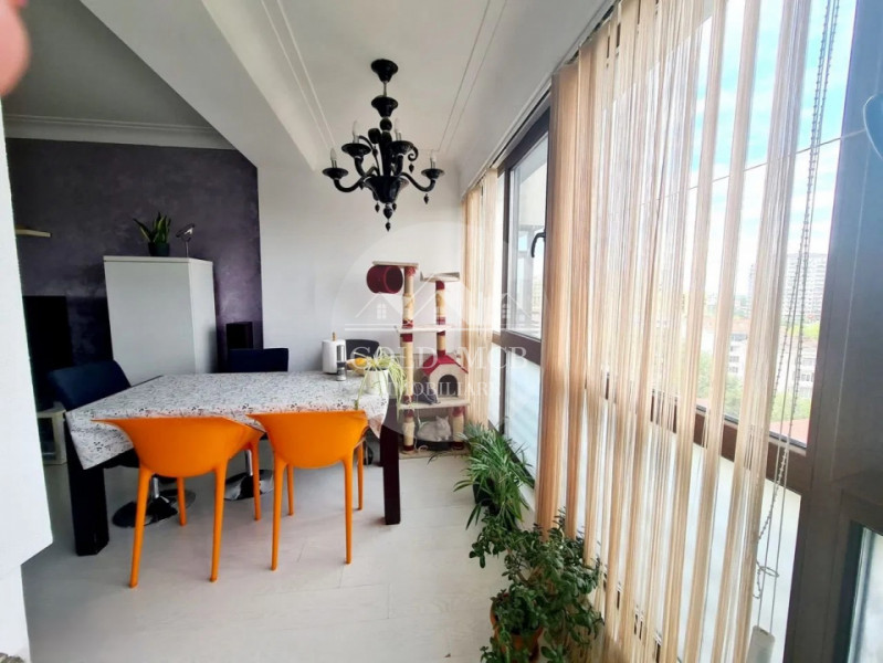 3 CAMERE DAMAROAIA- PETROM CITY