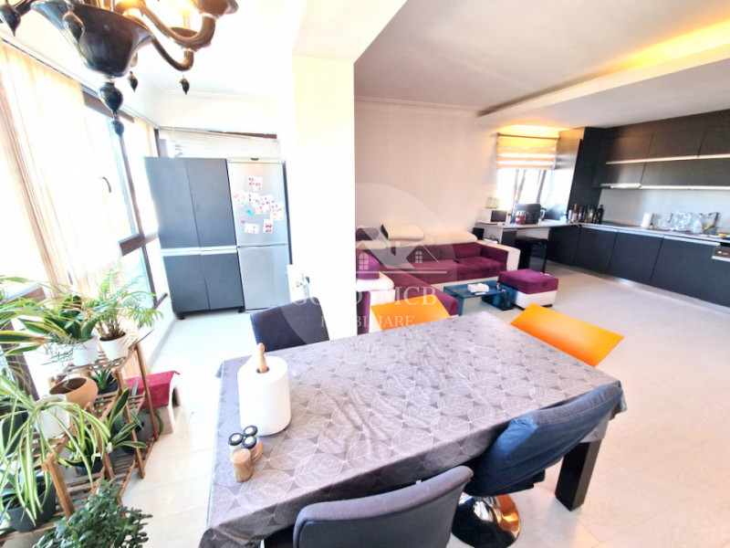 3 CAMERE DAMAROAIA- PETROM CITY