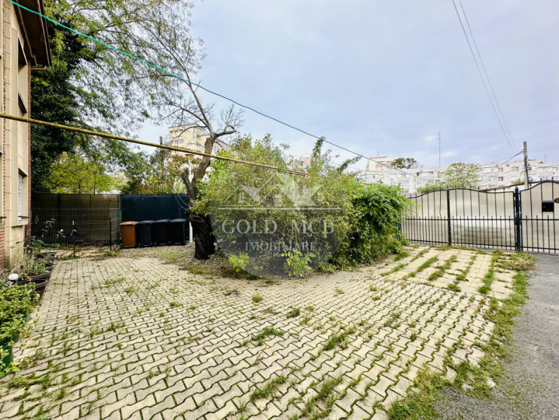 Apartament 3 camere - curte - Metrou Costin Georgian