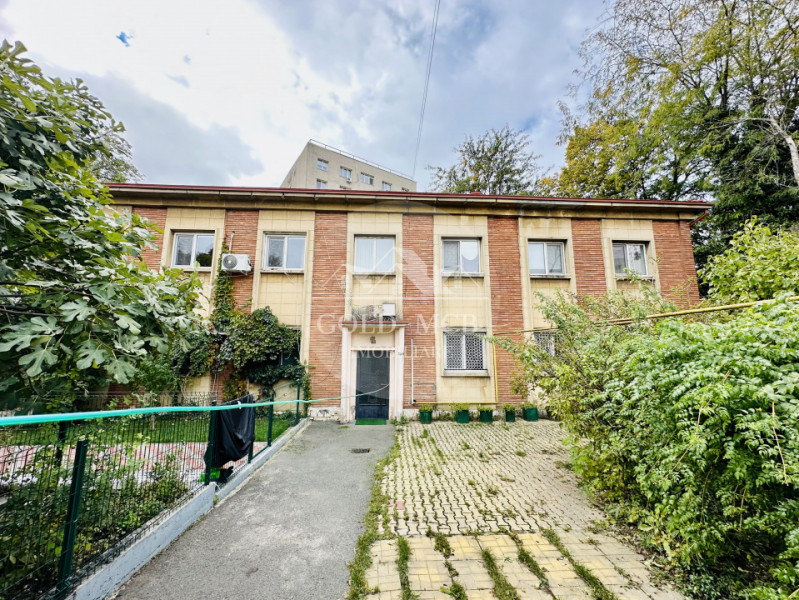 Apartament 3 camere - curte - Metrou Costin Georgian