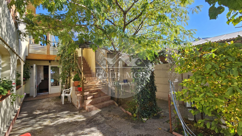 Casa curte- Metrou Pieptanari