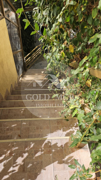 Casa curte- Metrou Pieptanari