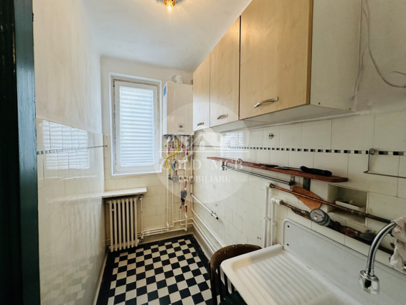 Inchiriere 2 camere - Carol - Mantuleasa