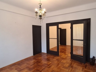 4 camere - Armeneasca - locuinta/birouri