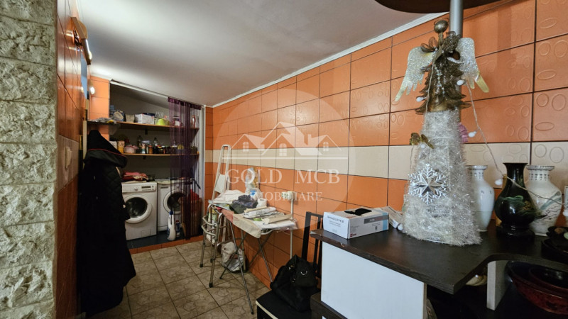 Casa curte- Metrou Pieptanari