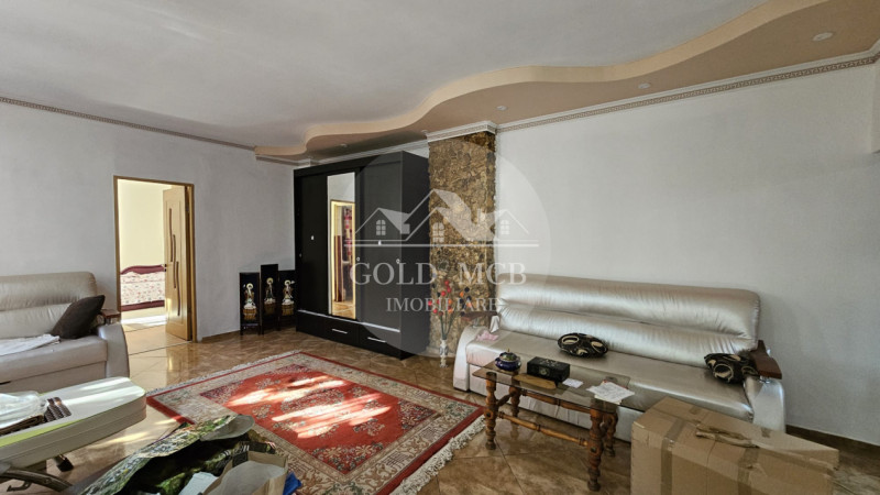 Casa curte- Metrou Pieptanari