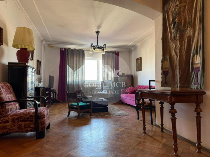 3 Camere Piata Universitatii