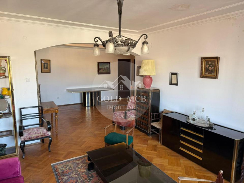 3 Camere Piata Universitatii