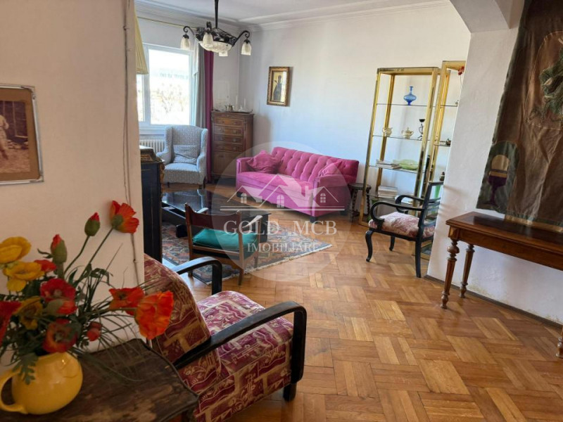 3 Camere Piata Universitatii