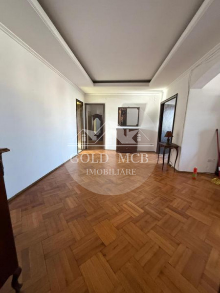 3 Camere Piata Universitatii