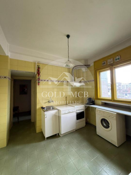 3 Camere Piata Universitatii