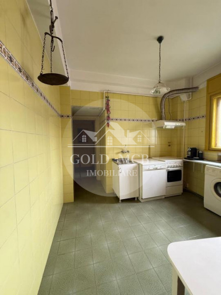 3 Camere Piata Universitatii