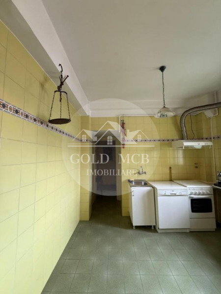 3 Camere Piata Universitatii