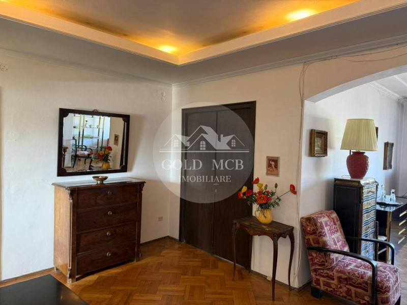 3 Camere Piata Universitatii