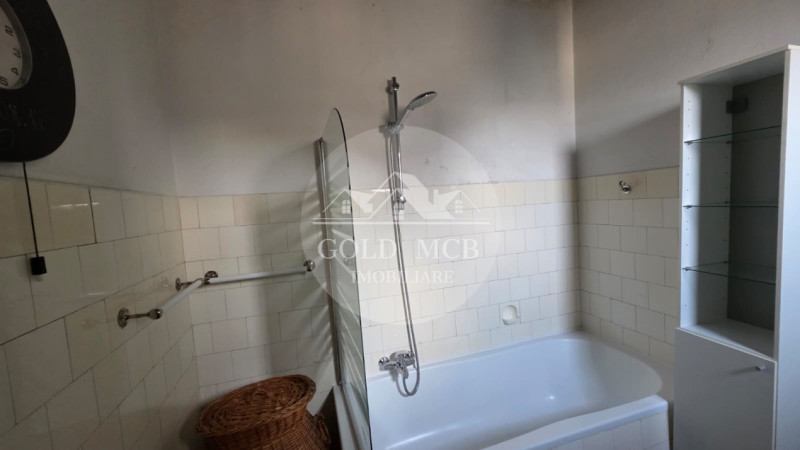 3 Camere Piata Universitatii